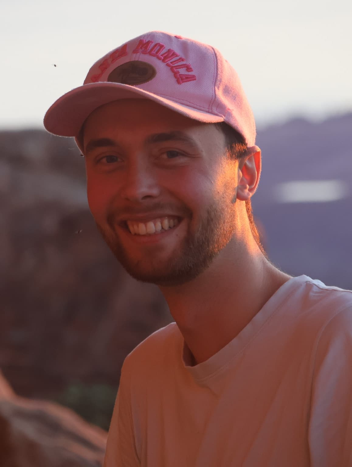Vebjørn som buldrar i sandstein.